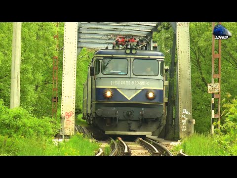 Suceveanca 40-0799-9 & IR1833 Iași-Suceava-Oradea-Timișoara Nord in Vatra Dornei - 04 June 2021