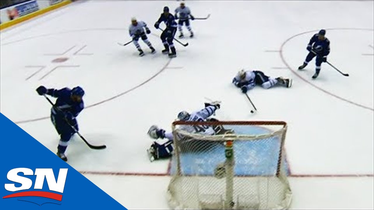 Vidéo:  La FOULE de Toronto HUE les Leafs...