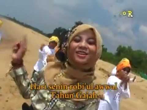 Nikmatus Sholihah - Maulid Nabi-by nasiruddin - YouTube.flv