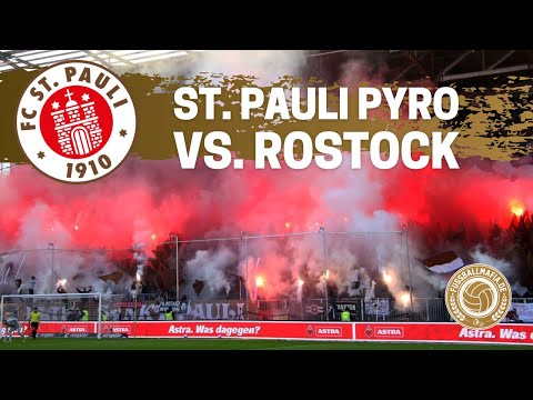 FC St. Pauli zündet Pyro-Show gegen Hansa Rostock (24.10.2021)