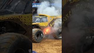EarthShaker monster truck catches fire! #monsterjam #monstertruck #fire #shorts