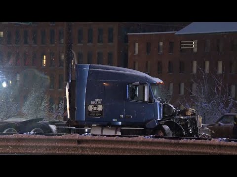 Snow storm causes multiple car crashes in Massachusetts