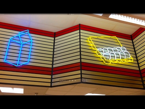 Original GIANT FOOD STORE w/ VINTAGE NEON in Baltimore, Maryland