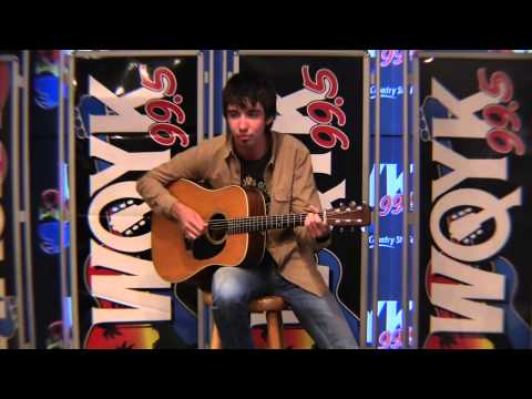 Mo Pitney Acoustic Performance 'Clean Up On Aisle 5'