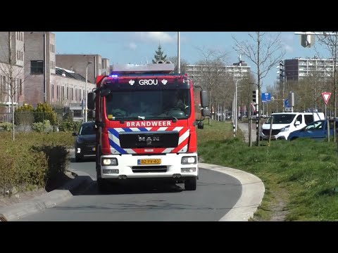 Vrijwillige Brandweer Grou TS 02-6331 met spoed naar brand woning in Leeuwarden