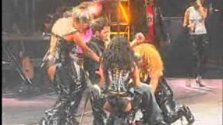 luis fonsi - irresistible (live abrazar la vida concert 2003).wmv