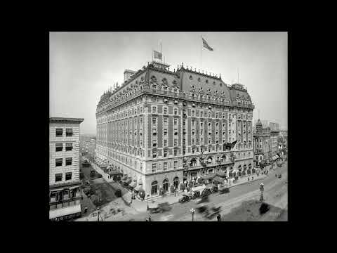 Fred Rich - When The Real Thing Comes Your Way (Rollickers, voc.) [1929]