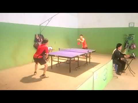 Table tennis between the young and old - Semi Final match