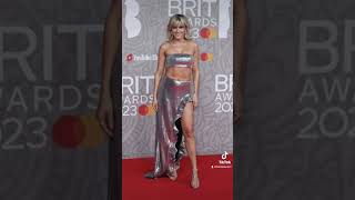#AshleyRoberts at the #BritAwards !! #TamTonight