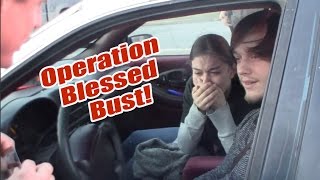 Sheriff Deputies dole out Christmas Cash to unsuspecting citizens