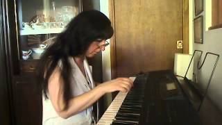 Berardina plays "Prelude for Time Feelers" by Eluvium (Cover)
