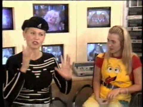 Xuxa fala do "XP Espanha" no "12 anos com você" - 1998