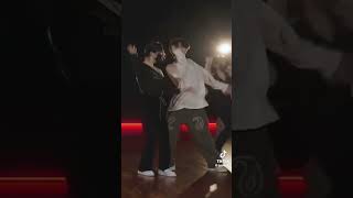 Download lagu jungwon's fancam in bite me: 🥵✨ #fypシ #kpopedit #enhypen #jungwon mp3