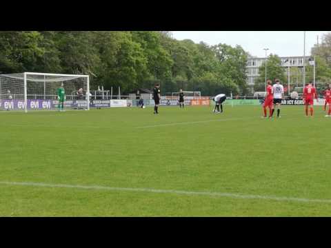 Gemiste strafschop Opoku (Kon. HFC - Jong Twente)