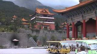 preview picture of video 'The Three Pagodas in China'