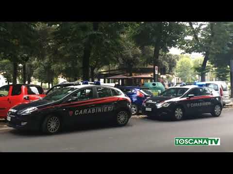 2018-08-23 PRATO - BLITZ ANTIDROGA, DOSI TROVATE TRA TAVOLINI CHIOSCO BAR