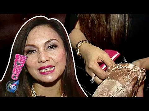 Nia Daniati Memang Wanita Religius - Cumicam 20 November 2015