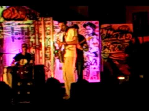 BarBarOots (Rebellion12, à l'ecole d'arts Tunis Bab S3adoun) 3/3