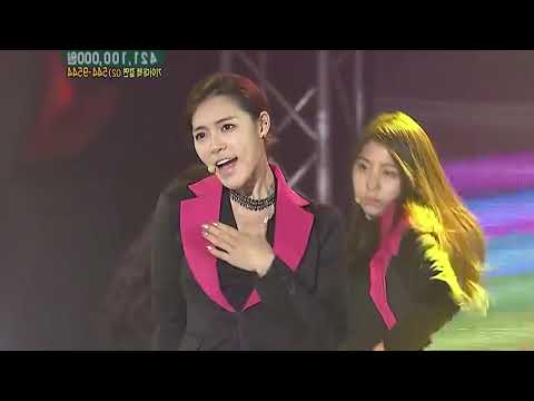 Music stops during After School's performance