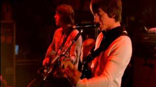 Arctic Monkeys - I Bet You Look Good On The Dancefloor (Live at The Apollo)
