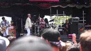 Me First And The Gimme Gimmes - "Straight Up" - Amnesia Rockfest 2014 / Montebello - 21/06