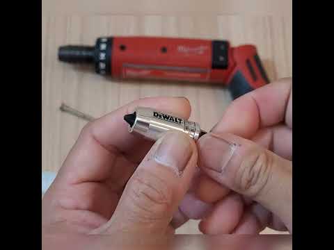 Набор бит DeWALT IMPACT TORSION, Ph2, 50 мм, 3 шт, магнитный держатель Набор бит DeWALT IMPACT TORSION, Ph2, 50 мм, 3 шт, магнитный держатель