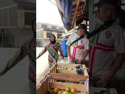 tipe-tipe-pembeli-buah-part-2-ngeshortsduluimagenshorts