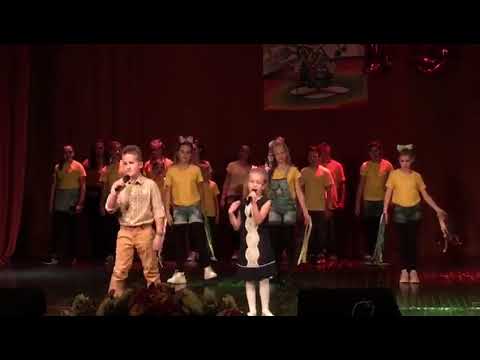 Lea Jašo i Milan Bzovski - Svira školski orkestar   Mini Tini Fest 2019