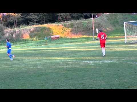 LKS Brzeźce - JUW-e II Jaroszowice (Tychy) 16.09.2012 Fragment meczu cz 1