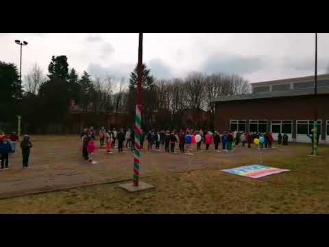 Cortei e flash mob: le scuole a Legnano unite per la pace in Ucraina