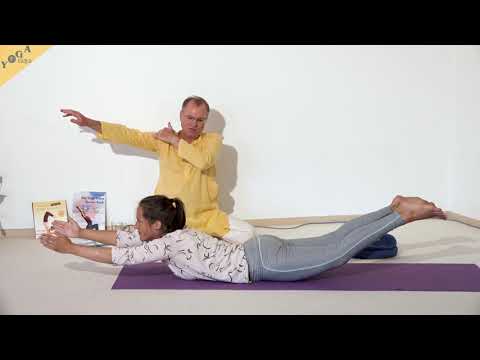 Boot-Stellung auf dem Bauch - Yoga Asana Lexikon