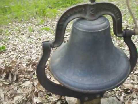 Cast Iron/ Farm Bell
