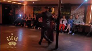 Roxane Camargo & Giuliano Calvimonte (2/4)