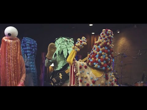 Vaya Futuro - Sueco en África (video oficial)