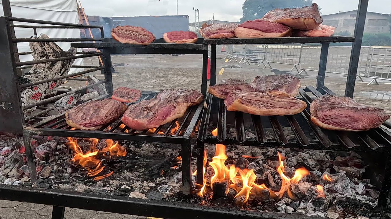 Barbecue from the south of Brazil, only good meat: the strength of the tradition of the best roasts