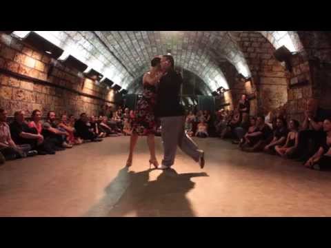  Maria Filali  and  John Zabala  are  dancing  to  the  tango  "  Cautivo  "  by  Aníbal Troilo
