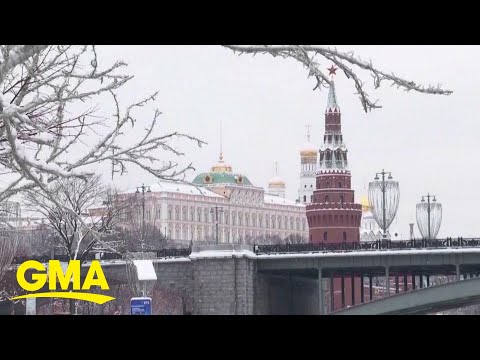 Thousands flee Russia as country cracks down on dissent l GMA