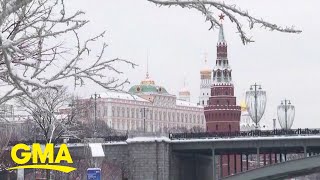 Thousands flee Russia as country cracks down on dissent l GMA