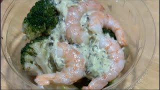 エビとブロッコリーのサラダ食べながら、エアコンの節約術について