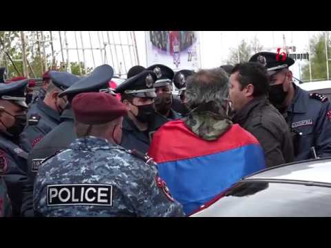 Ինչո՞ւ վարչապետի պաշտոնը զբաղեցնողին կարելի է, իսկ մեզ ոչ. լարված իրավիճակ Ծիծեռնակաբերդի մուտքի մոտ