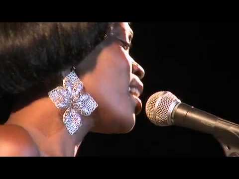 Renee Neufville - Juicy (Solo) - w/ Roy Hargrove's RH Factor (Live 2009)