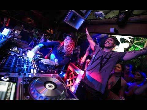 Flow & Zeo At Warung Beach Cub