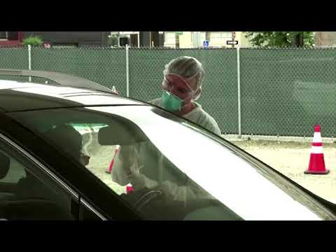 疾病預防控制中心警告不要在感恩節出行 (CDC warns against Thanksgiving travel)