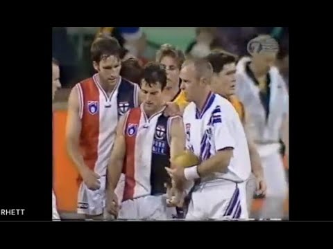 Luke Beveridge wants the football after his final League game in 1999