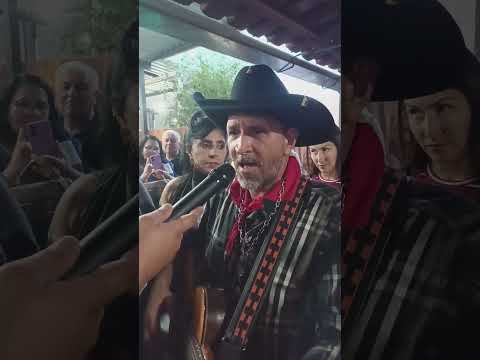 Irmãs Freitas cantando na folia de Itaguari-GO 05/01/2026