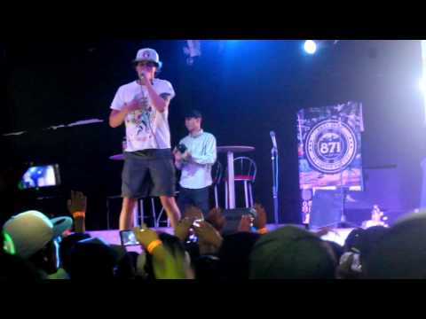 Jamming Sin Fronteras McKlopedia Rapsuklei Canserbero y Cesar Lopez/ En Vivo