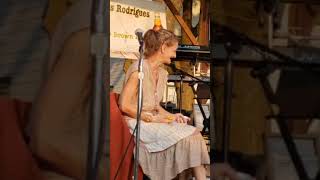 Angels in Heaven - Chris Rodrigues & the Spoon Lady - 123vid