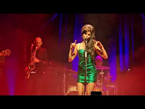 A tribute to Amy by Weitersagen! Weitersagen trifft... Amy Winehouse Double Christine Ladda