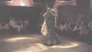 María Olivera y Gustavo Benzecry Saba "Baldosa Floja"