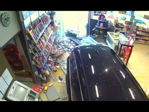 Mit Vollgas in die Tankstelle